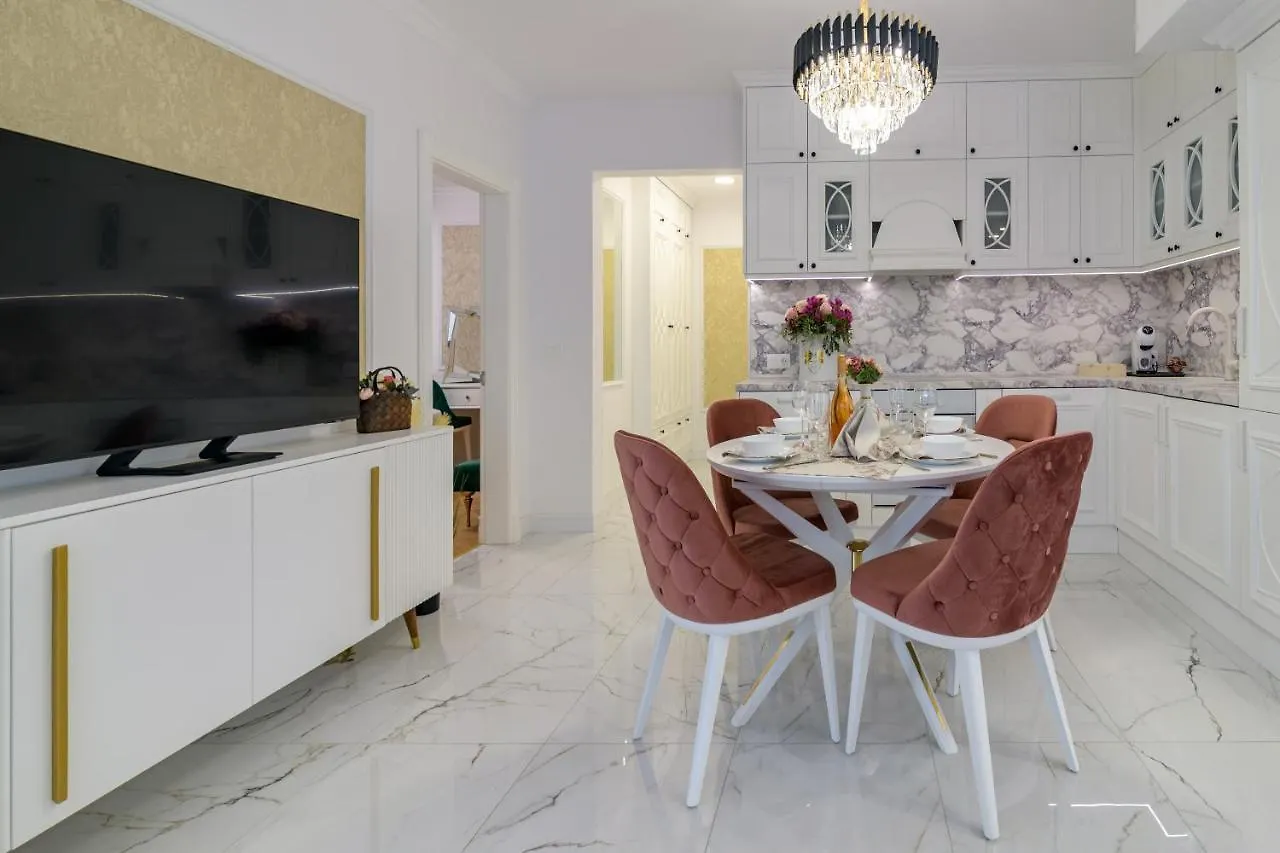 Лукс На Море Luxury Apartment In Downtown With Garage Varna 0*,  Bulgaristan